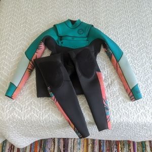 Billabong Synergy 3/2 Wetsuit Size 4
